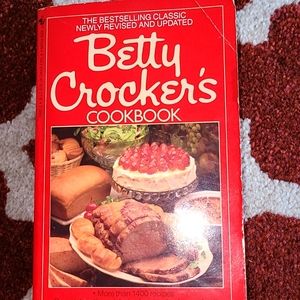 Betty Crocker Paperback Cookbook